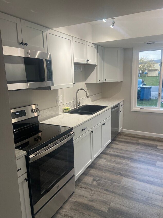 Foto principal - Spacious 3 bedroom townhouse