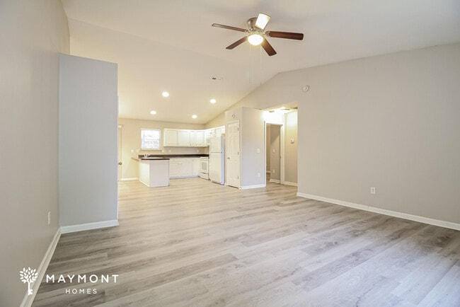 Foto del edificio - 302 Yukon Dr