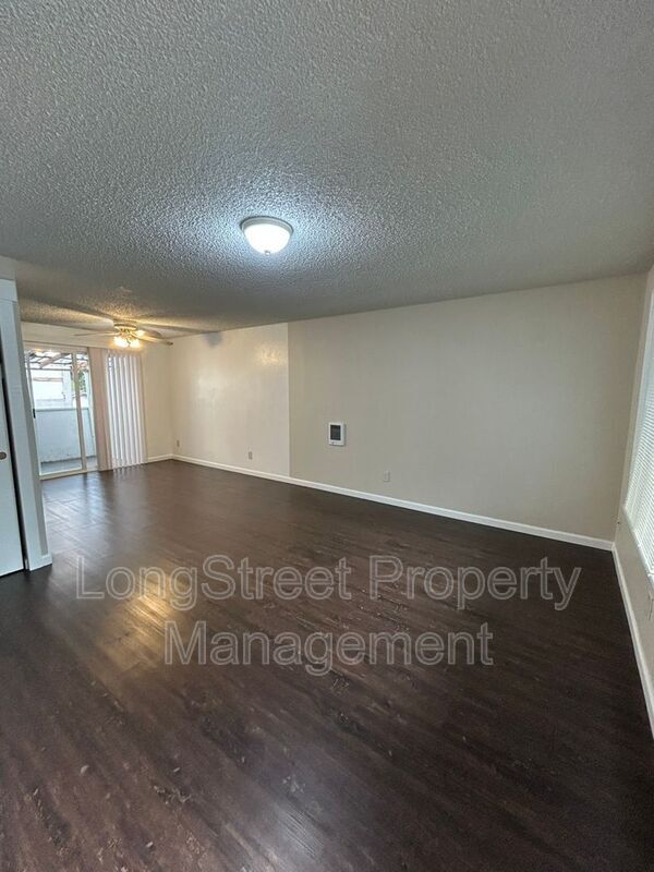 Foto del edificio - 14157 SW Allen Blvd