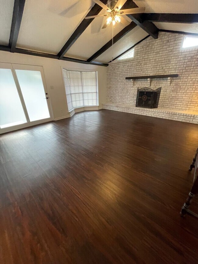 Foto del edificio - Beautiful 3 Bedroom Home in Southern Hills