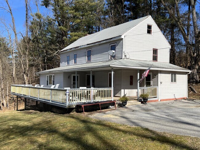 Foto del edificio - 273 Hidden Hill Farm Ln