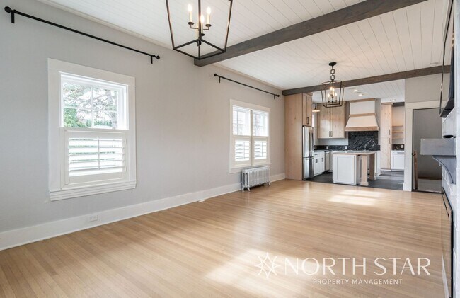 Foto del edificio - Remodeled Sellwood Bungalow