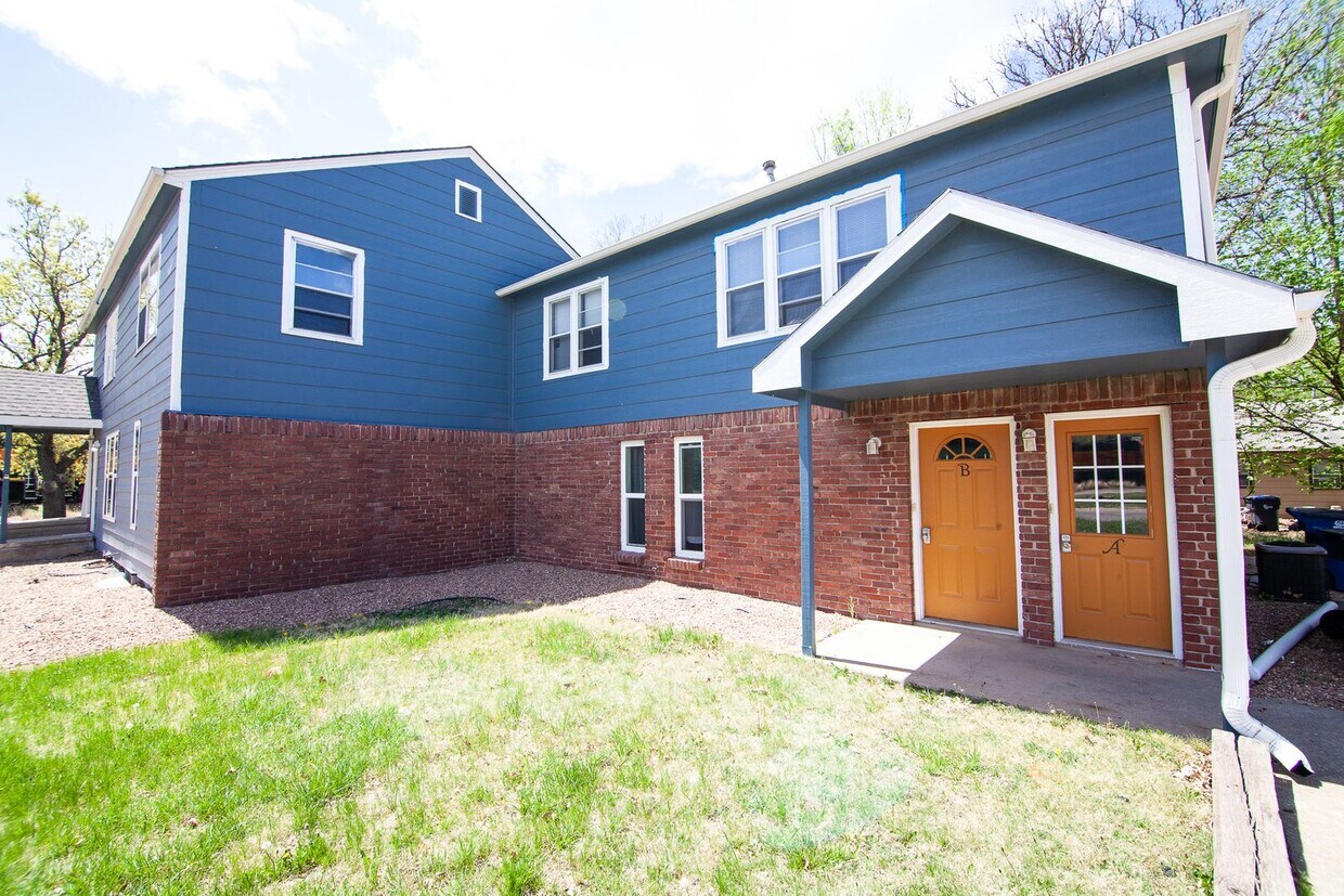 721 E 10th St Unit A, Newton, KS 67114 Room for Rent in Newton, KS