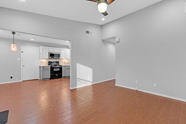 Foto del edificio - 440 Goldshire Pl