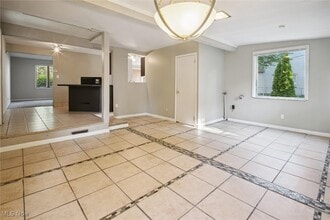 Building Photo - 1349 W 87th St