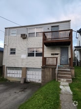 Building Photo - 757 Hickory St