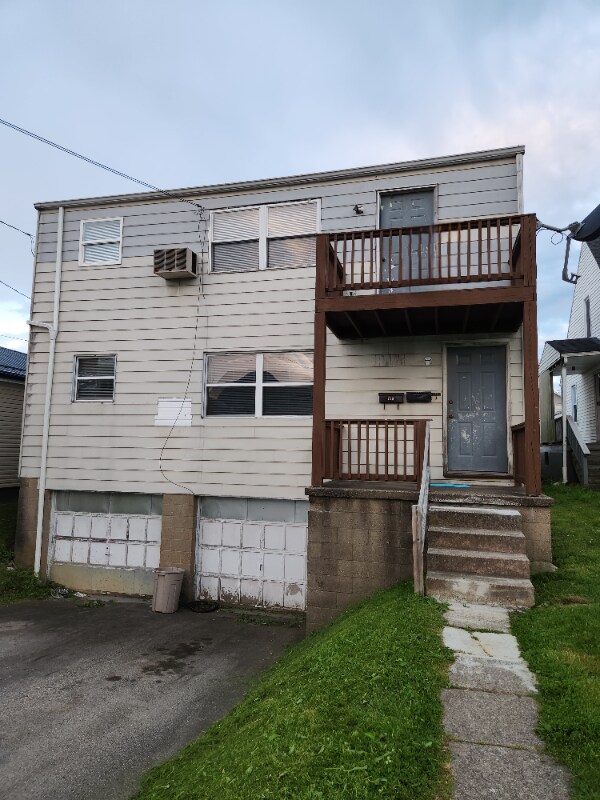 Primary Photo - 757 Hickory St