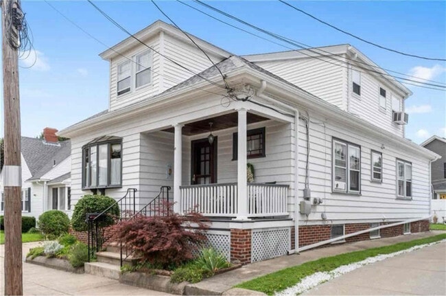 Building Photo - 47 Clematis St