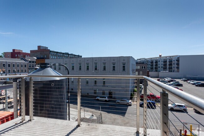 1HAB, 1BA_745SF - The Lofts at Frog Alley
