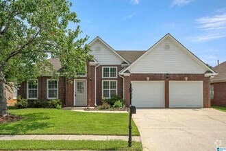 Building Photo - 141 Calumet Dr