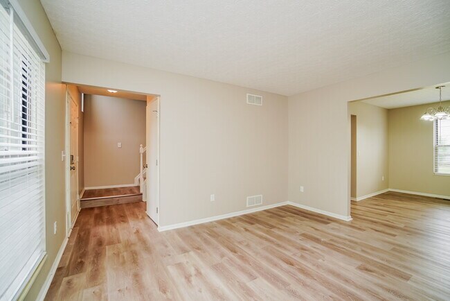 Foto del edificio - 3444 Trentshire Dr