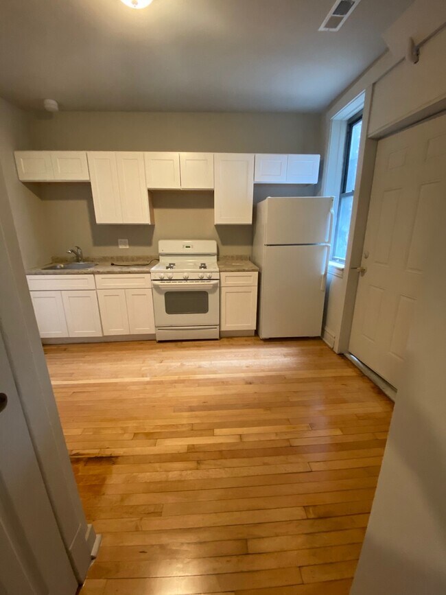 Foto del edificio - 5018 W 18th St