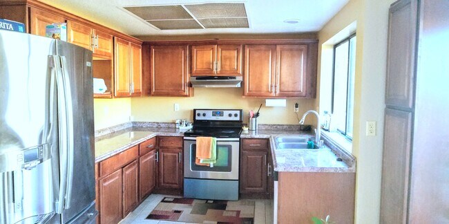 Foto del edificio - 1676 Lederer Cir