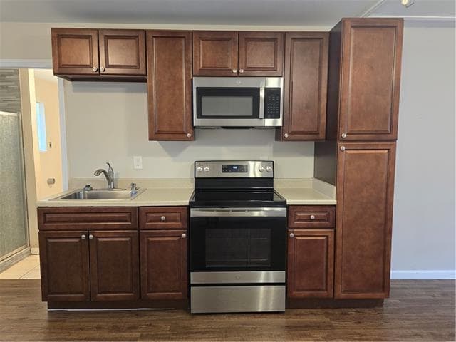 Building Photo - 123 Kadak Ln