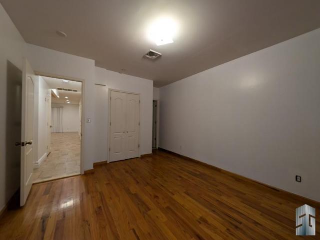 Foto del edificio - 3 bedroom in BROOKLYN NY 11225