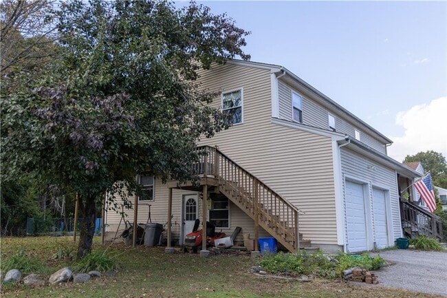 Building Photo - 8 Brayton Rd