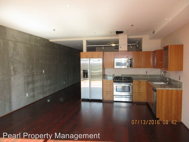 Foto del edificio - 1221 SW 10th Ave