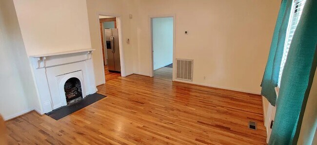 Foto del edificio - 3919 Dakota Ave