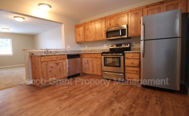 Building Photo - 103 Lincoln Dr