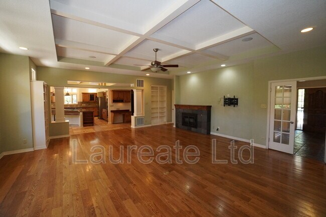 Building Photo - 205 Locust Lane
