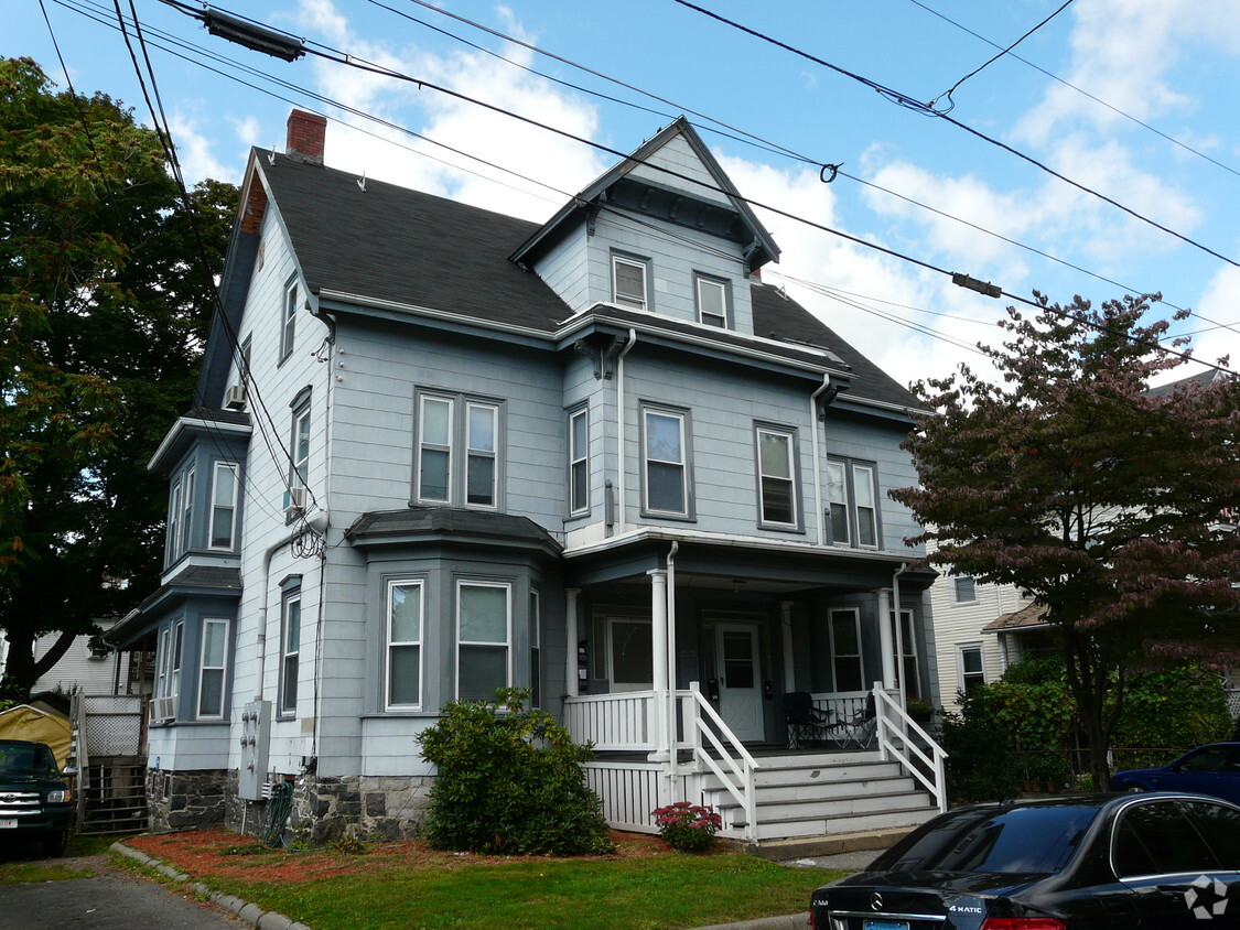 Primary Photo - 12-14 Beltran St