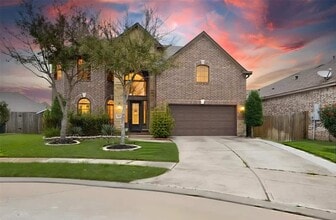 Building Photo - 1630 Mahan Dr