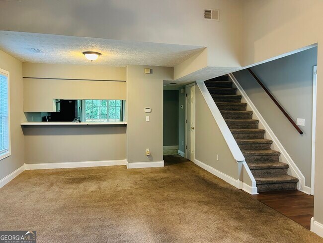 Foto del edificio - 207 Hillcrest Dr