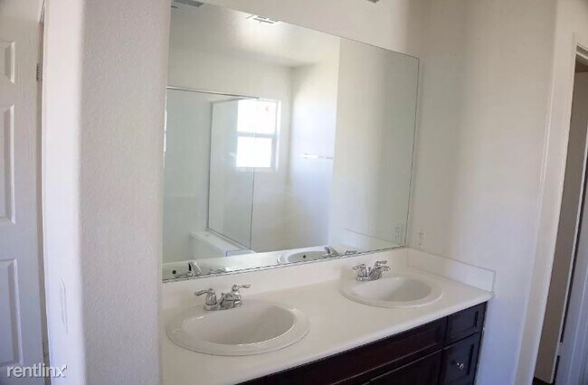 Building Photo - 4 br, 2 bath House - 15785 Horizon Way