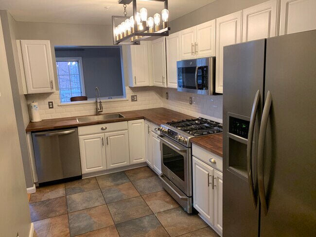 Foto del edificio - 6607 Thackwell Way