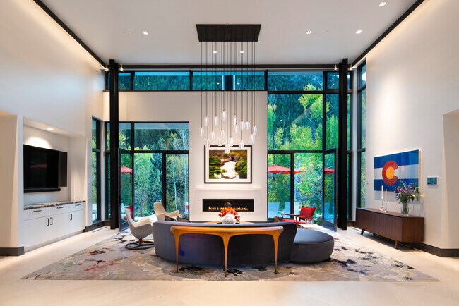 Foto del edificio - 1411 Crystal Lake Rd