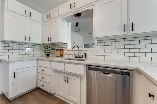 Foto del edificio - 2304 Oak Knoll Ct