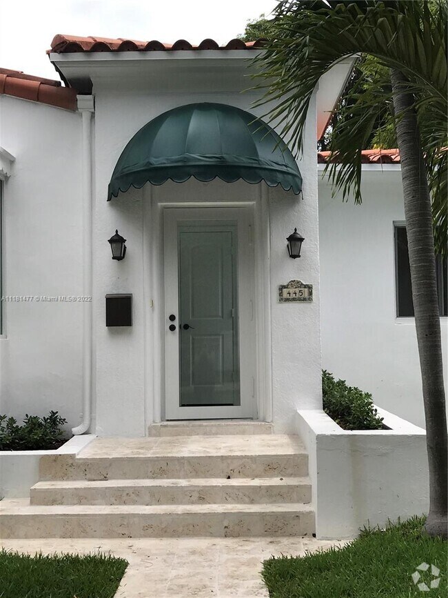 Best La Gorce Country Club Luxury Condos for Rent Miami Beach, FL