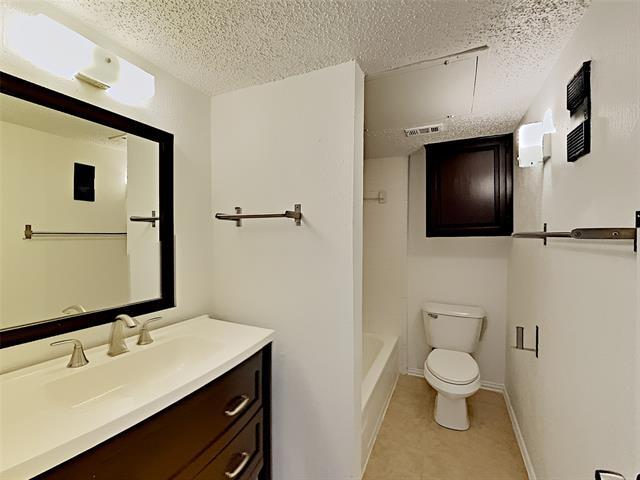 Foto del edificio - 13215 Emily Rd