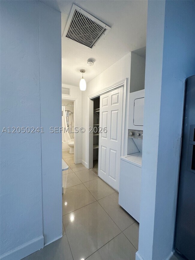 Foto del edificio - 317 US-1