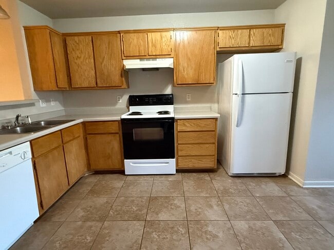 Kitchen 2 - 3806 Uvalde Dr
