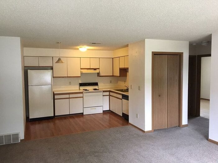 Building Photo - $995 | 2 Bedroom, 1 Bathroom Apartment | Pet Friendly* | Available for August 1st, 2026 Move In!