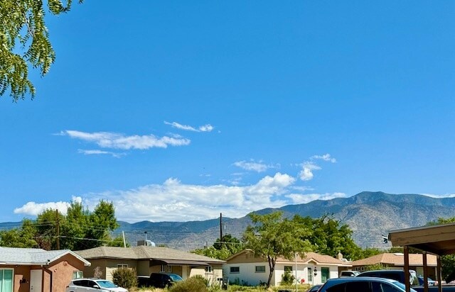 Foto del edificio - 9010 Phoenix Ave NE