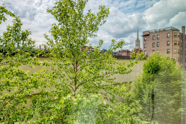 Building Photo - 9 Miner St