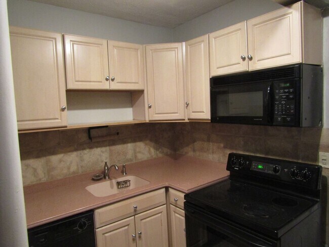 Foto del edificio - Brighton 1 Bed available 9/1