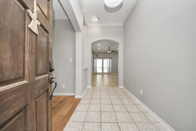 Foto del edificio - 21630 Live Oaks Spring Dr