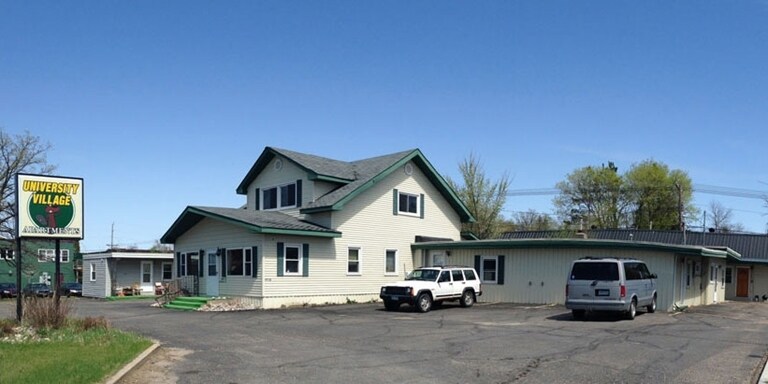 Primary Photo - 1608 Bemidji Ave N