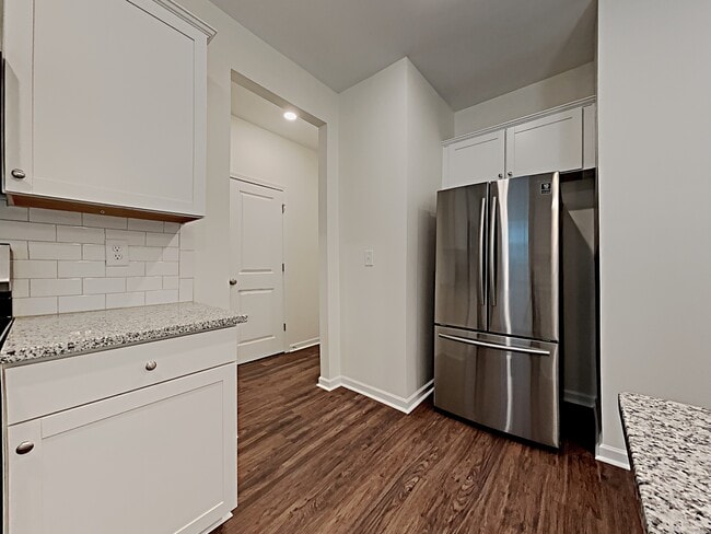 Building Photo - 249 Camp dr