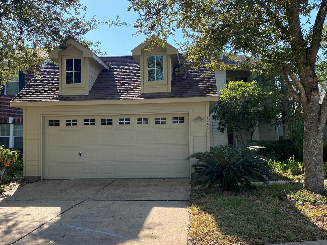 Foto principal - 5843 Sonoma Ridge