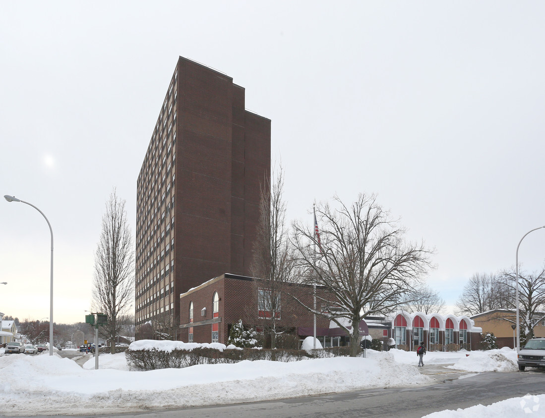 Primary Photo - New Amsterdam and Stratton Apartments