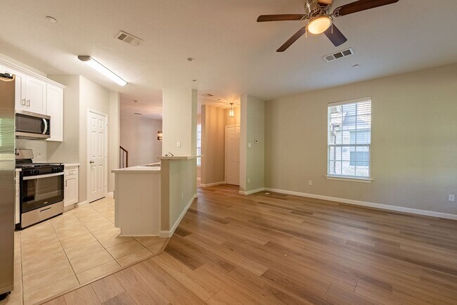 Foto del edificio - Bright & Modern 2 Bed, 2.5 Bath Condo in C...