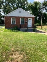 Building Photo - 3673 Park Lawn Dr