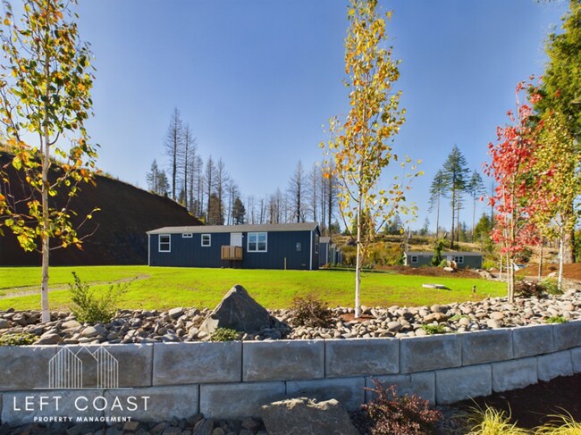 Foto del edificio - 2368 Salmon River Highway - 1