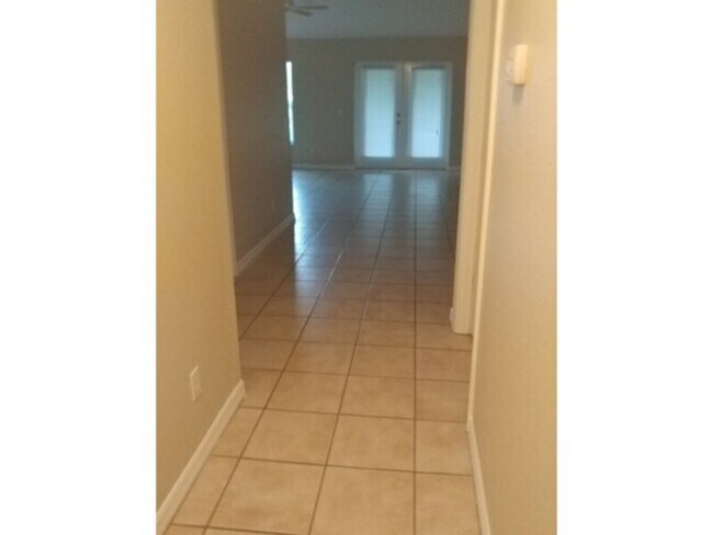 Foto del edificio - AVAILABLE NOW!! 2 Bed  2 Bath Duplex With ...