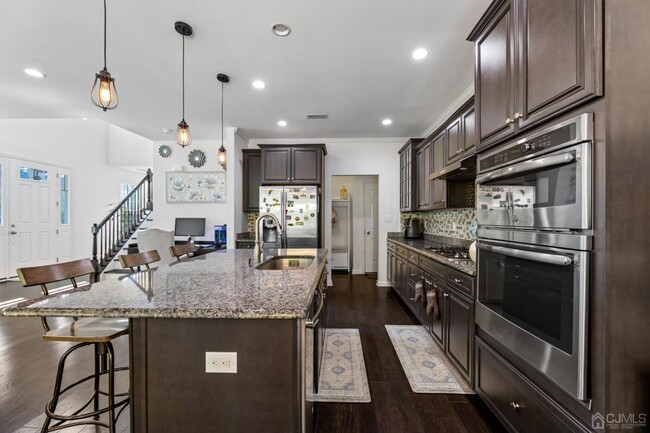 Building Photo - 46 Periwinkle Dr