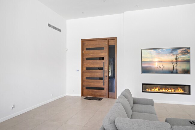 Foto del edificio - 8422 White Oak Ave